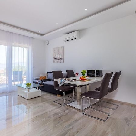 Luxury Apartments Kostrena With Pool 2 Bagian luar foto