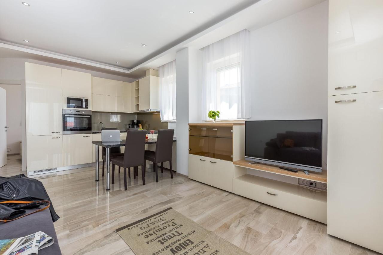 Luxury Apartments Kostrena With Pool 2 Bagian luar foto