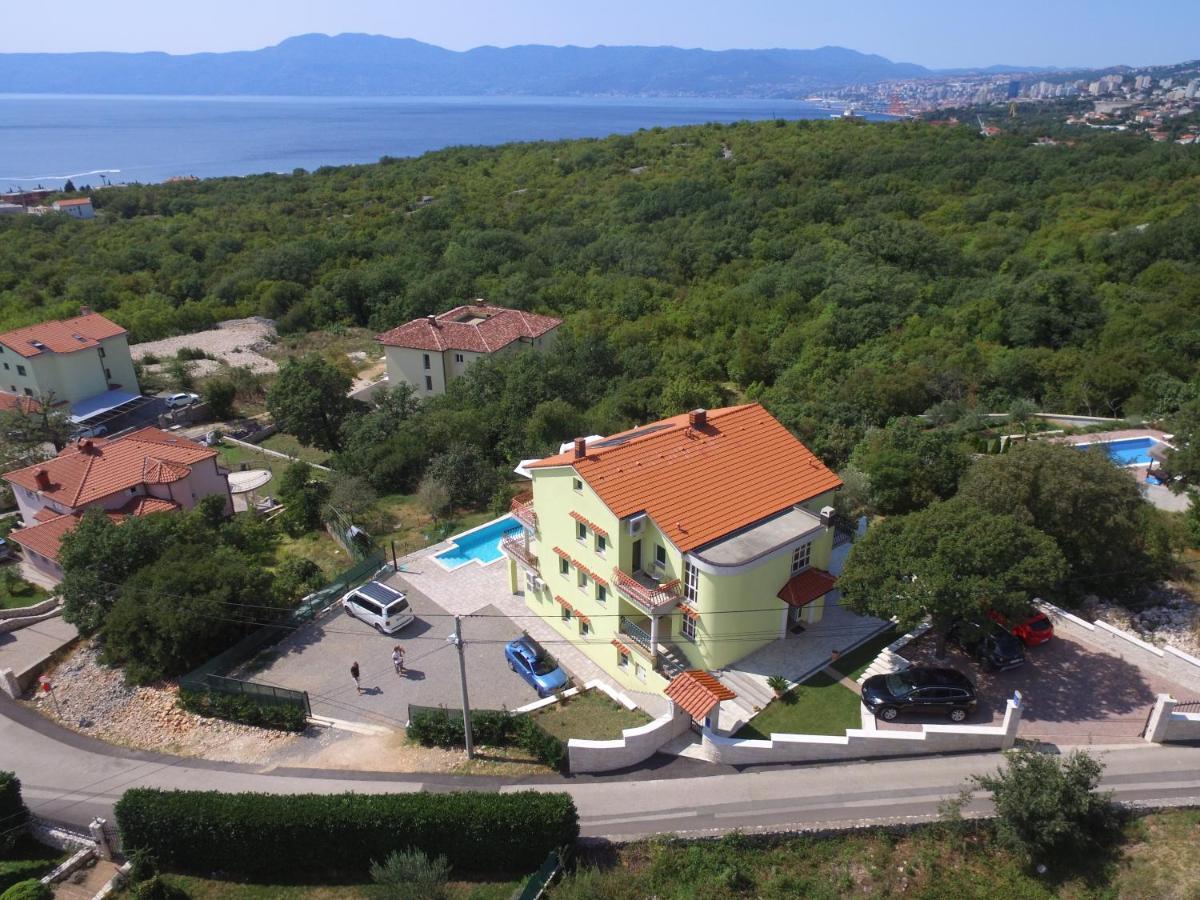 Luxury Apartments Kostrena With Pool 2 Bagian luar foto
