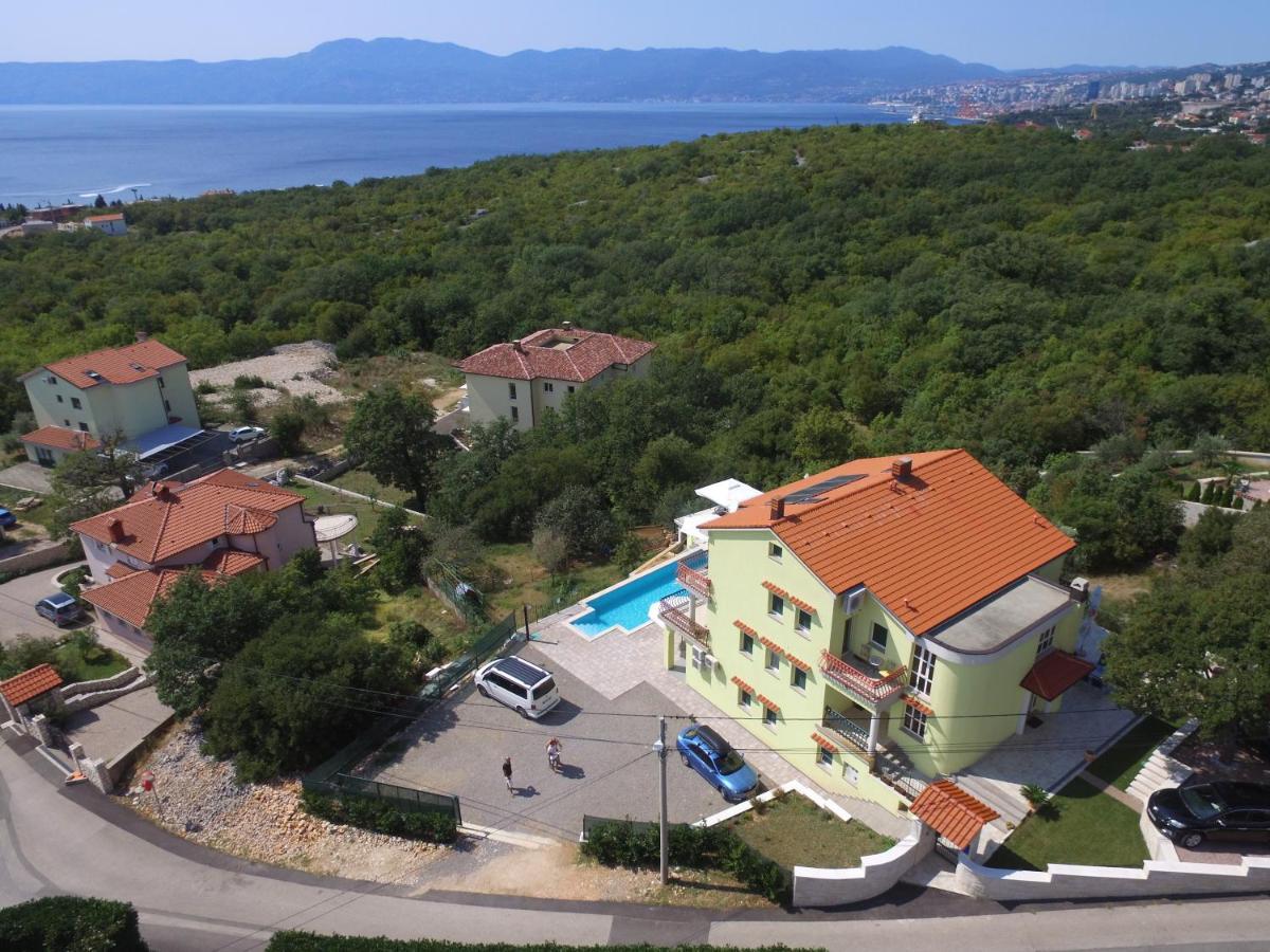 Luxury Apartments Kostrena With Pool 2 Bagian luar foto